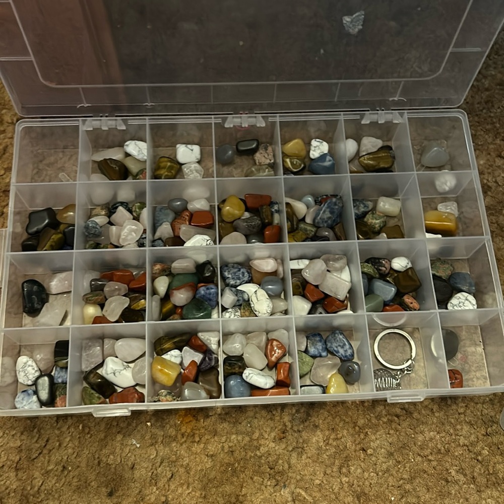 Random real crystals